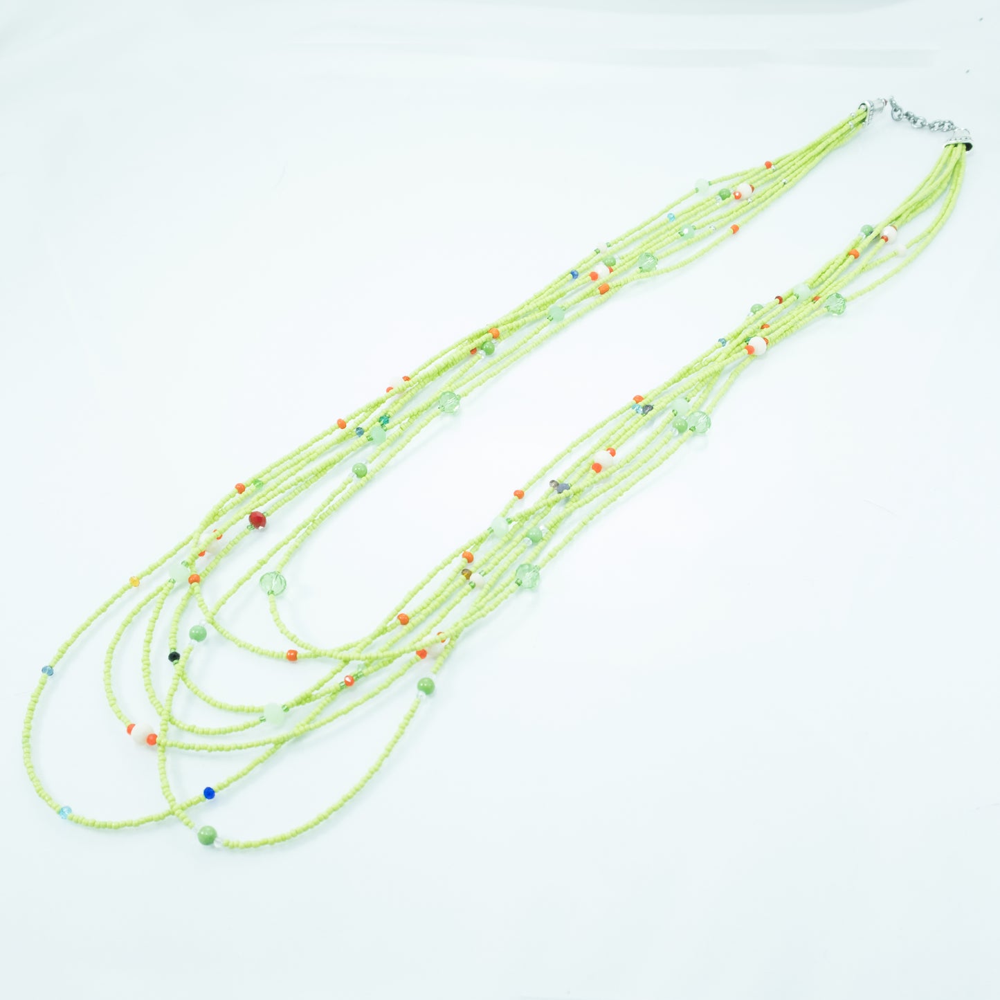 Collana SOPHIA i colori .028 piccolissime perline verde prato e perline colorate come fiori.