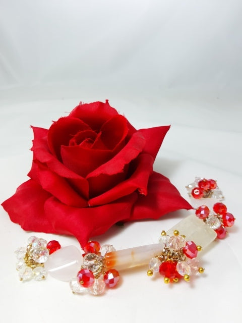 Orecchini I CRISTALLI .035 quarzo rettangolare con coroncina di cristalli rossi e bianchi.