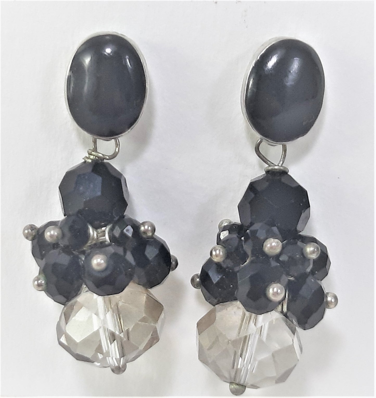 Orecchini I CRISTALLI .042 piccoli moduli cristalli fumè e neri .