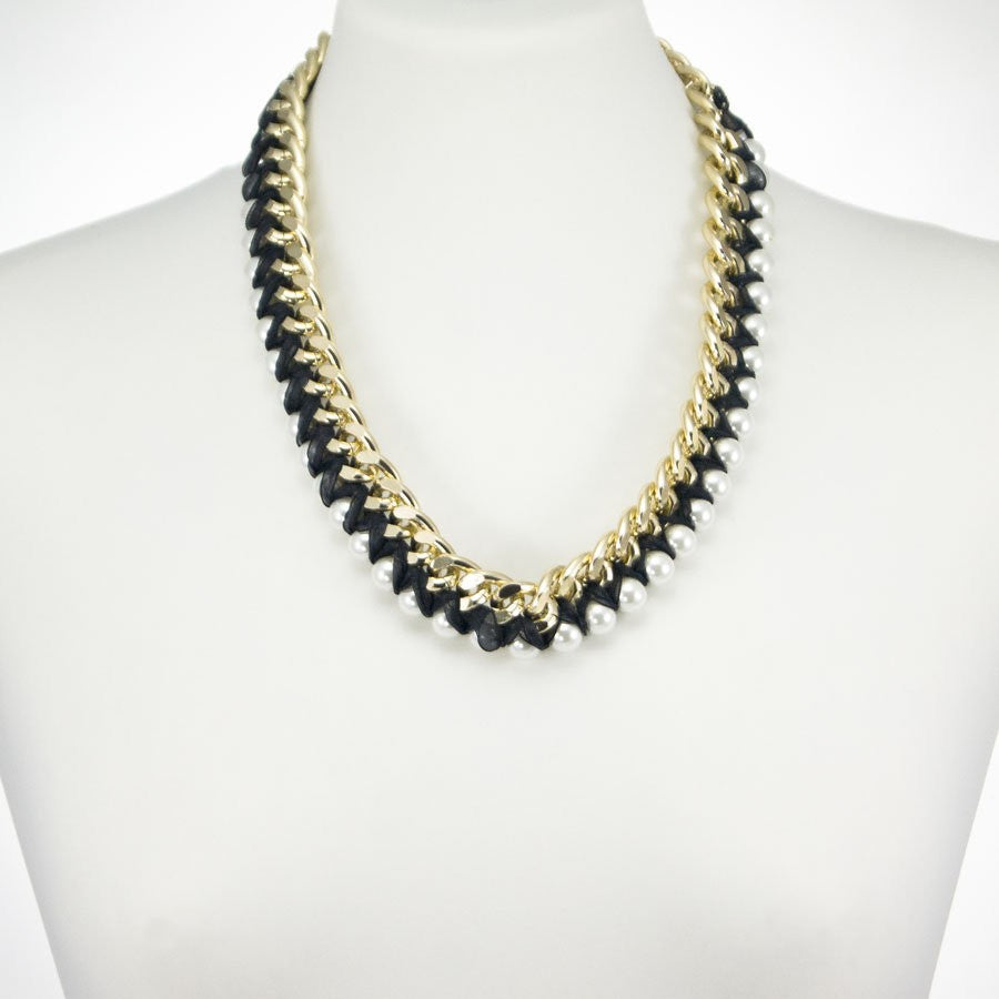 Collana LE PERLE .001 perle maiorca, metallo e nastro di organza.