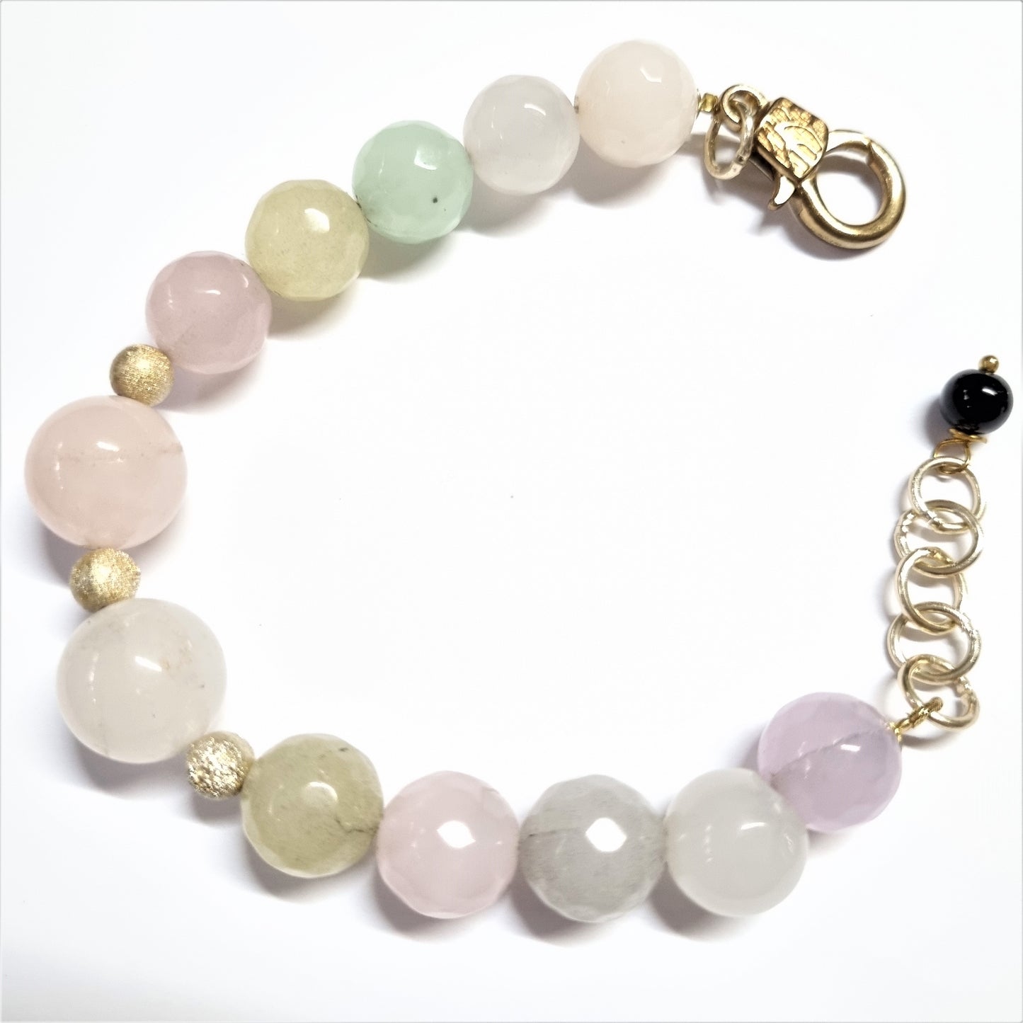 LUXURY collana .018, perle sfaccettate quarzo in vari colori pastello, barilotti e tondo in agata.