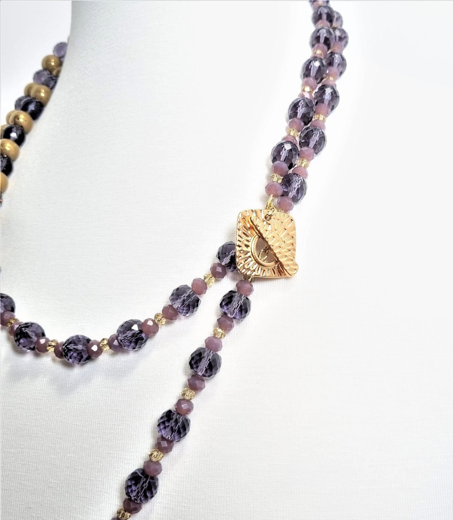 LUXURY collana .030 due fili cristallo viola, quarzo placcato oro, chiusura quadrata dorata.