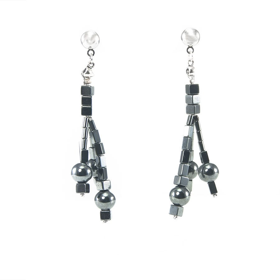 Orecchini I NERI .005 quadretti e perle di hematite