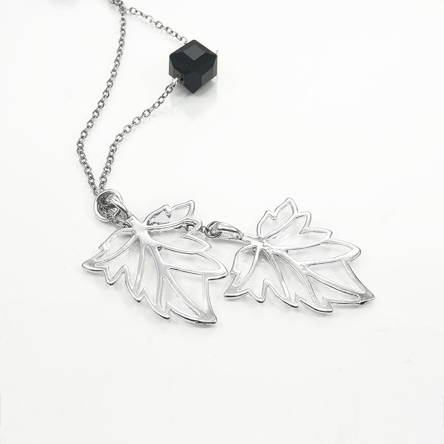 Collana HERMIONE Le Ragazze .002, catenella allungabile con cubi cristallo e foglie metallo.