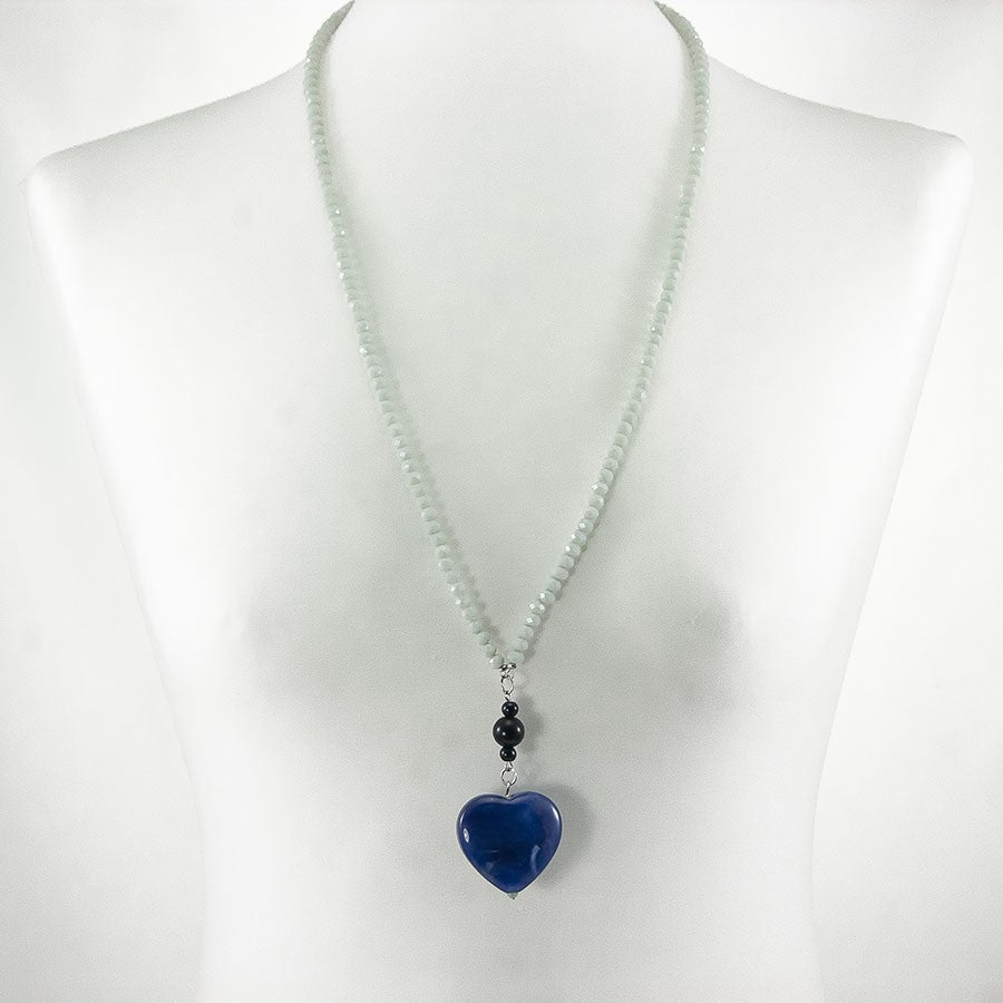 Collana AMORE .014 cristalli azzurri, ciondolo cuore resina blu.