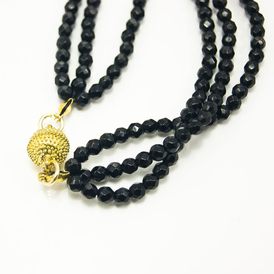 LUXURY collana .011, piccole perle onice sfaccettato, intreccio pasta corallo rosa e perle.quarzo.