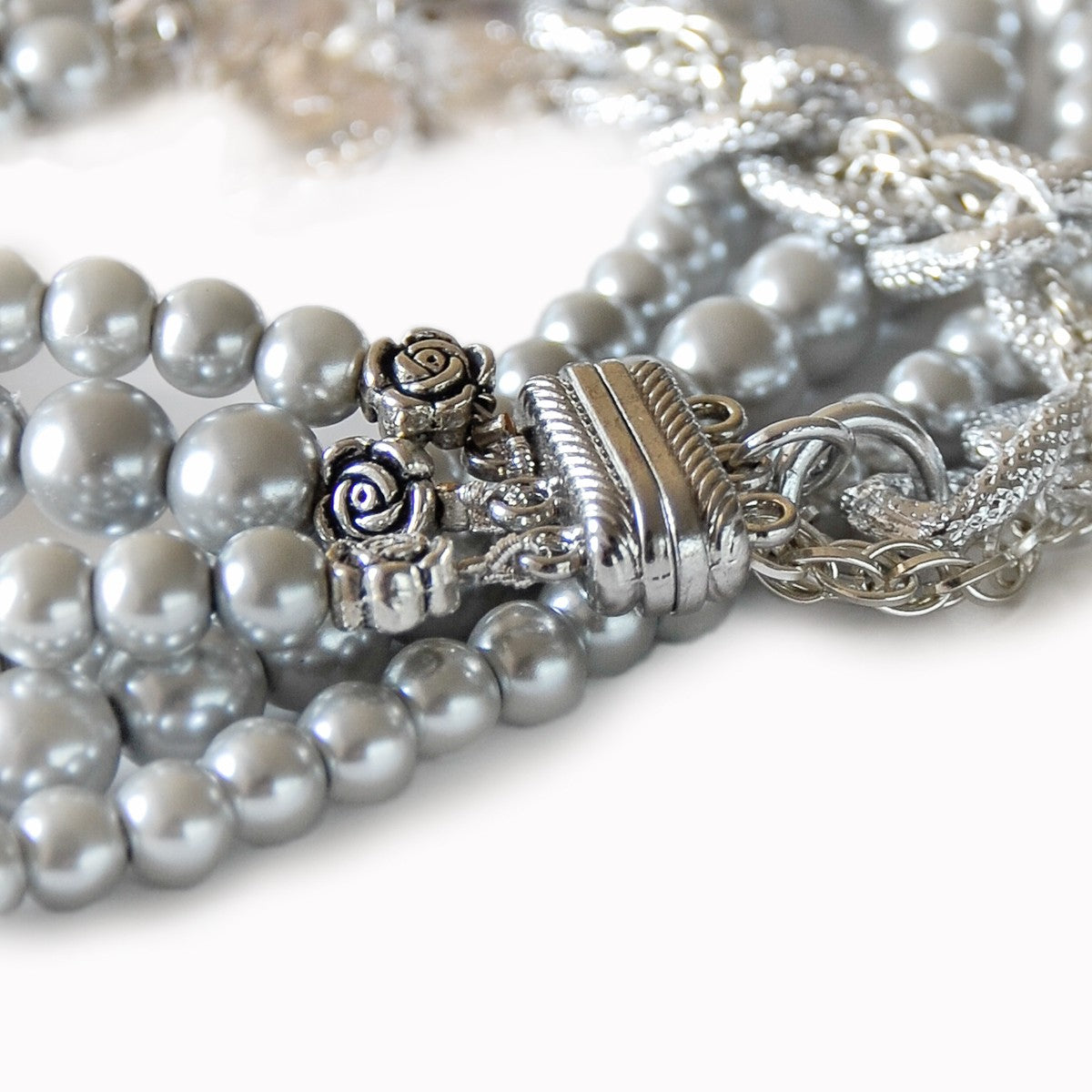 Collana LE PERLE .020 Perle Grigie swarovski, separatore metallo e strass a fiore
