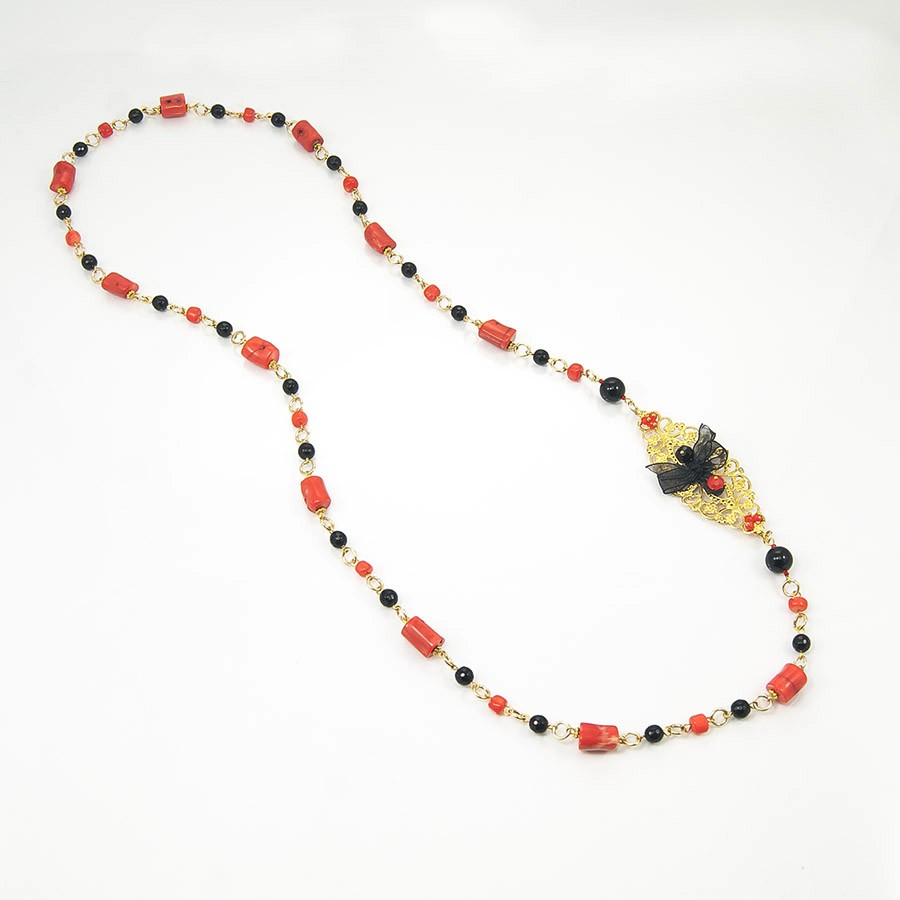 Collana LE PIETRE .034 filo onice sfaccettato, tubetti di corallo