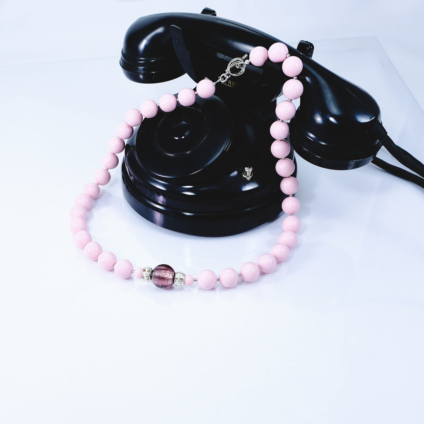 Collana ZELDA .033 pasta di corallo rosa, elemento centrale murrina.