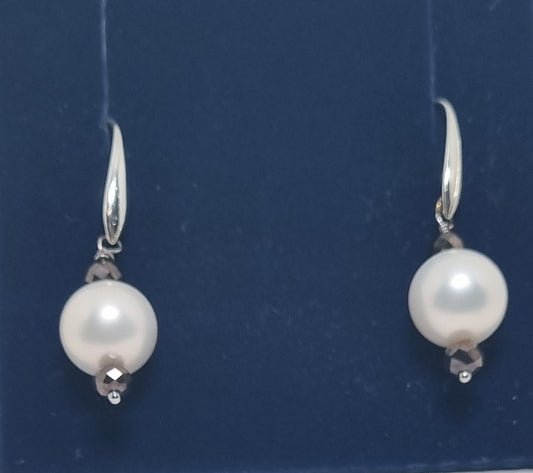 Orecchini LE PERLE .026,perla con piccoli cristalli bronzo e monachella acciaio.
