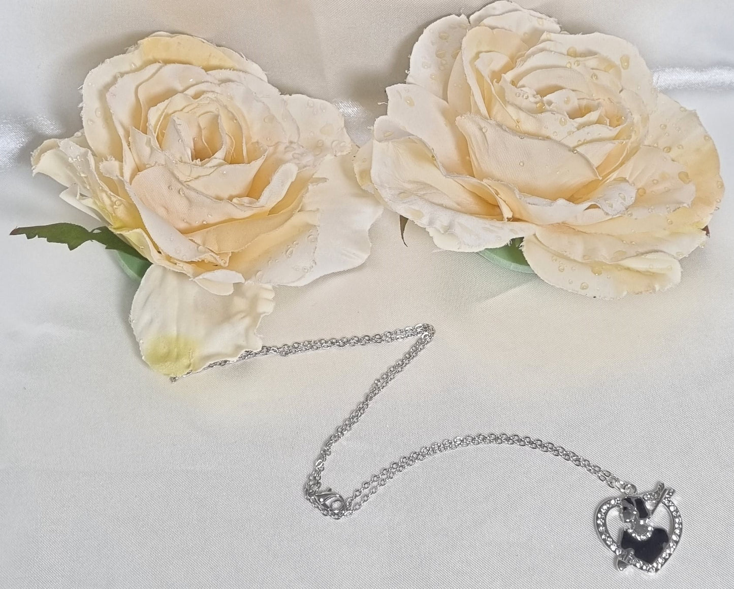 Collana AMORE .018 cuore metallo e smalto, maglie metallo.