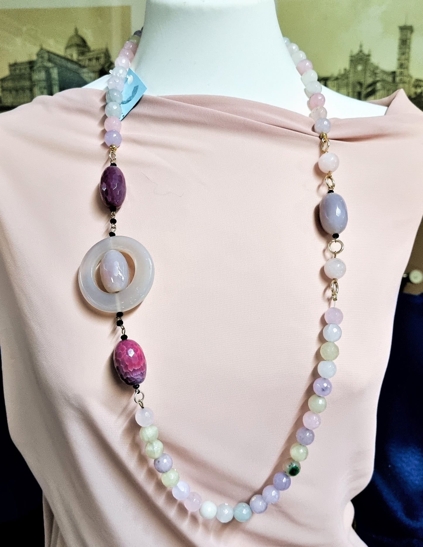 LUXURY collana .018, perle sfaccettate quarzo in vari colori pastello, barilotti e tondo in agata.