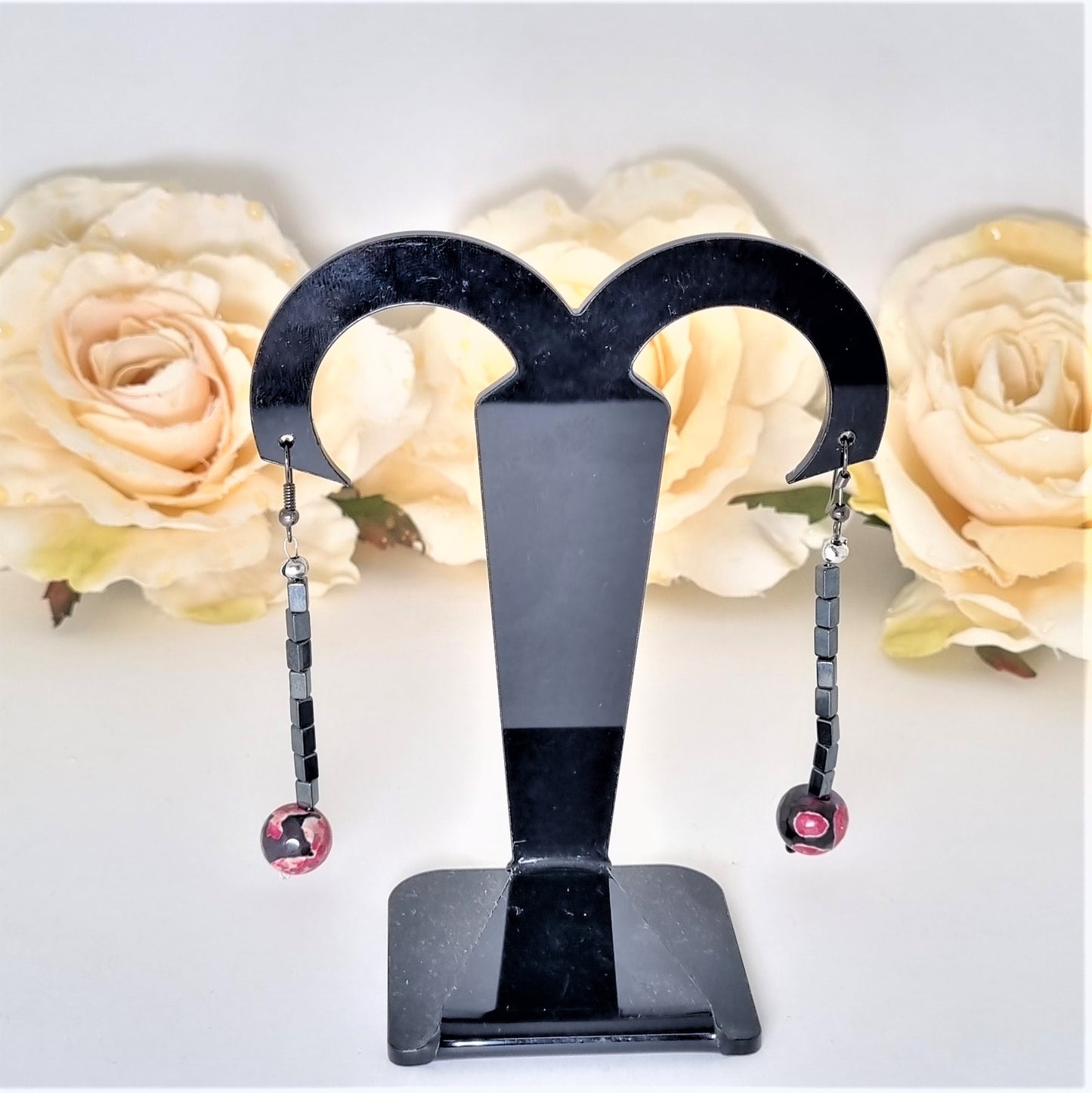 Orecchini I NERI .010 quadrotti ematite e perla quarzo rosa e fucsia