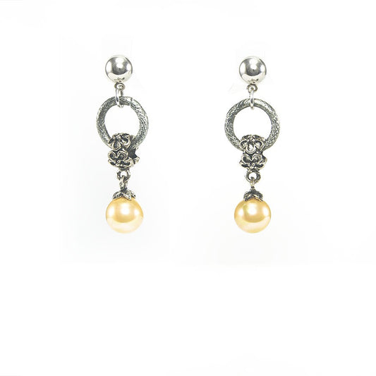 Orecchini  GARBO il Vintage .006 elementi retrò metallo brunito con perla avorio.