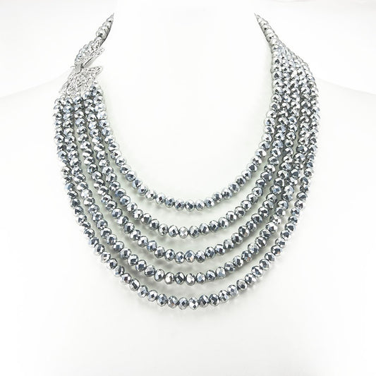 Collana I CRISTALLI .073, cristalli colore argento. chiusura a farfalla traforata filigrana
