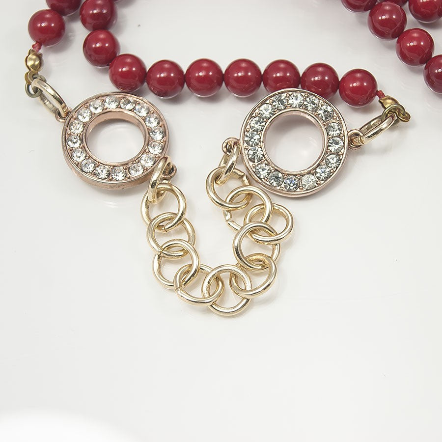 Collana I ROSSI .004, perle agata rossa con  metallo strass e maglie dorate.