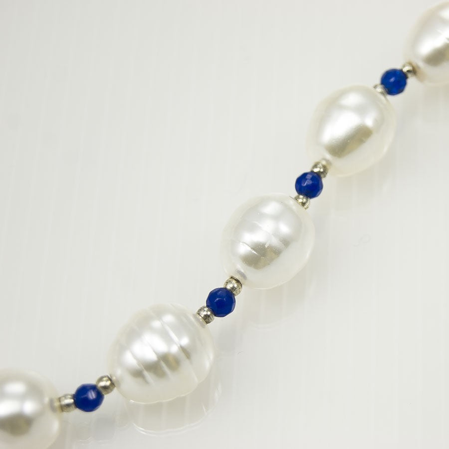 Collana LE PERLE .002 perle barocche agata blu e metallo, chiusura a calamita.