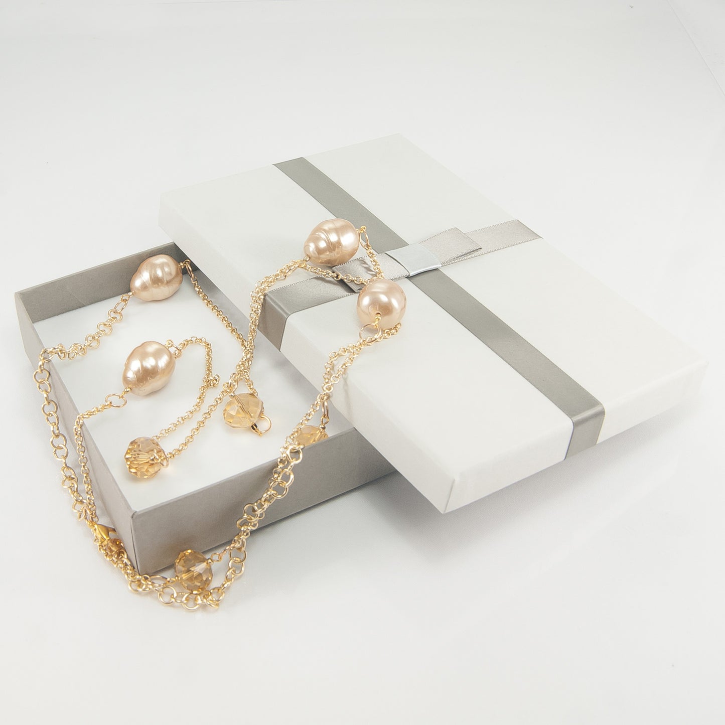Collana ZELDA .029 maglie dorate, perle barocche bronzo.