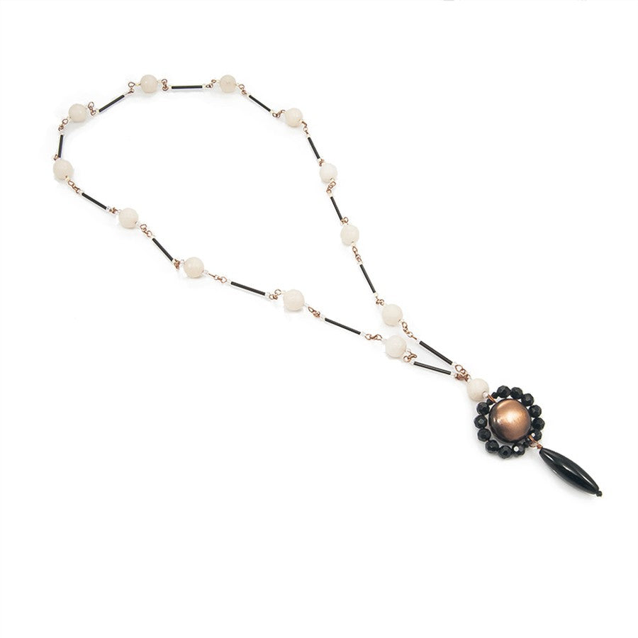 Collana LE PIETRE .047 perle quarzo avorio bakelite e ciondolo rame e onice.